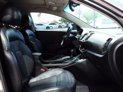 Used 2011 Kia Sportage EX w/ Premium Pkg w/Leather Seats image 34