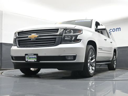 Used 2018 Chevrolet Suburban Premier AWD/4WD image 6