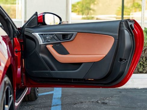 Certified 2021 Jaguar F-TYPE Coupe image 25