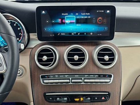 Used 2020 Mercedes-Benz GLC 300 GLC 300 image 35