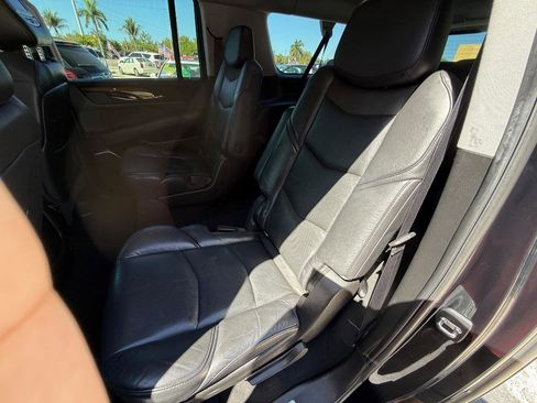Used 2019 Cadillac Escalade ESV 4WD image 22