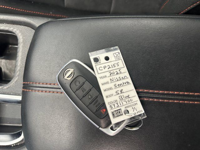 Used 2025 Nissan Sentra SR FWD image 32