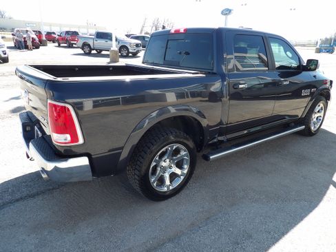 Used 2015 RAM 1500 Laramie w/ Convenience Group AWD/4WD image 7