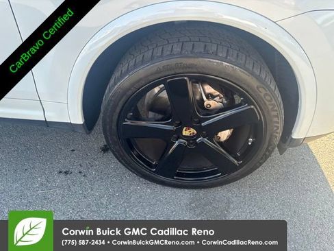 Used 2017 Porsche Cayenne S AWD/4WD image 40