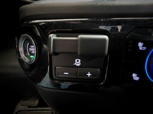 Used 2024 Chevrolet Silverado 1500 LT w/ Protection Package AWD/4WD image 40
