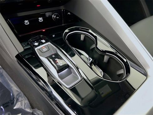 New 2025 Audi Q5 2.0T Premium Plus image 19