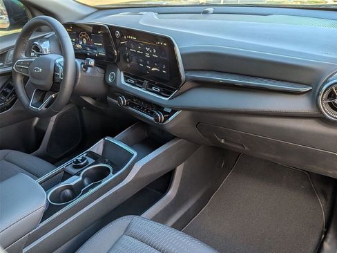 New 2026 Chevrolet Equinox LT w/ Midnight Edition FWD image 23