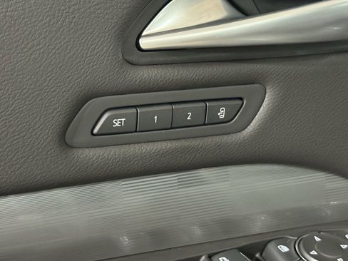 New 2025 Cadillac XT4 Premium Luxury image 15