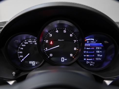 Used 2020 Porsche 718 Boxster Spyder image 35