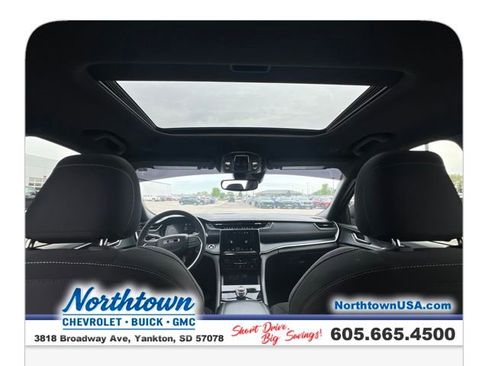Used 2024 Jeep Grand Cherokee L Laredo AWD/4WD image 38