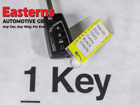 Used 2023 Toyota Camry SE image 25