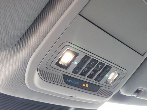 Used 2021 Ford Explorer XLT w/ Equipment Group 202A image 29