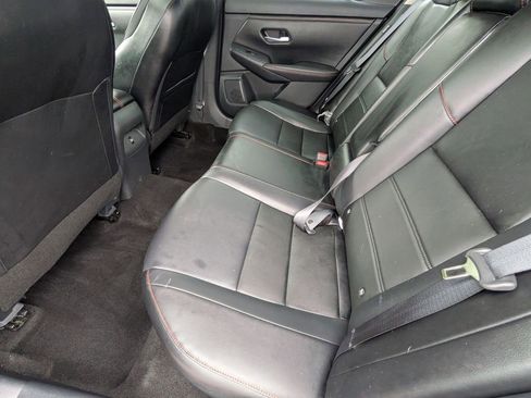 Used 2024 Nissan Sentra SR w/ SR Premium Package FWD image 20