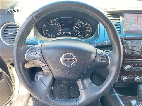 Used 2015 Nissan Pathfinder SL w/ SL Tech Package FWD image 13
