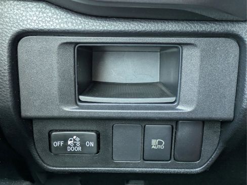 Used 2019 Toyota Tacoma SR5 image 24