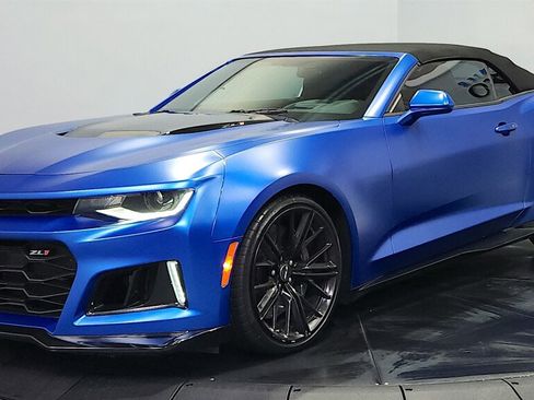 Used 2018 Chevrolet Camaro ZL1 RWD image 10