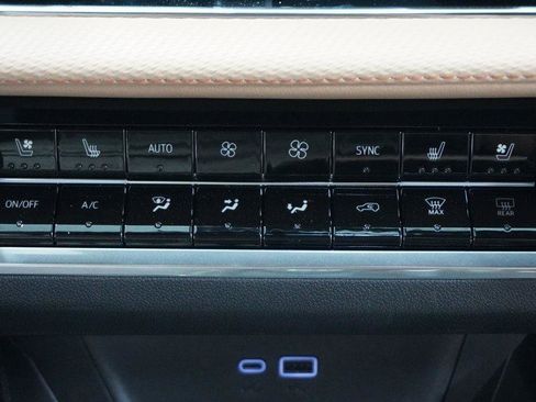 New 2026 Chevrolet Equinox ACTIV w/ Convenience Package III image 29