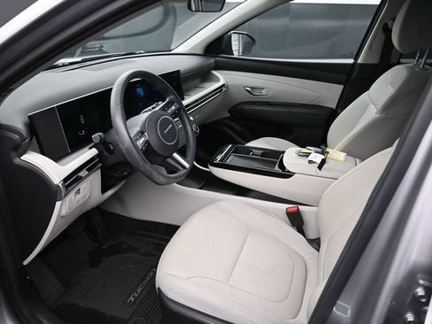 Used 2025 Hyundai Tucson Blue AWD/4WD image 18