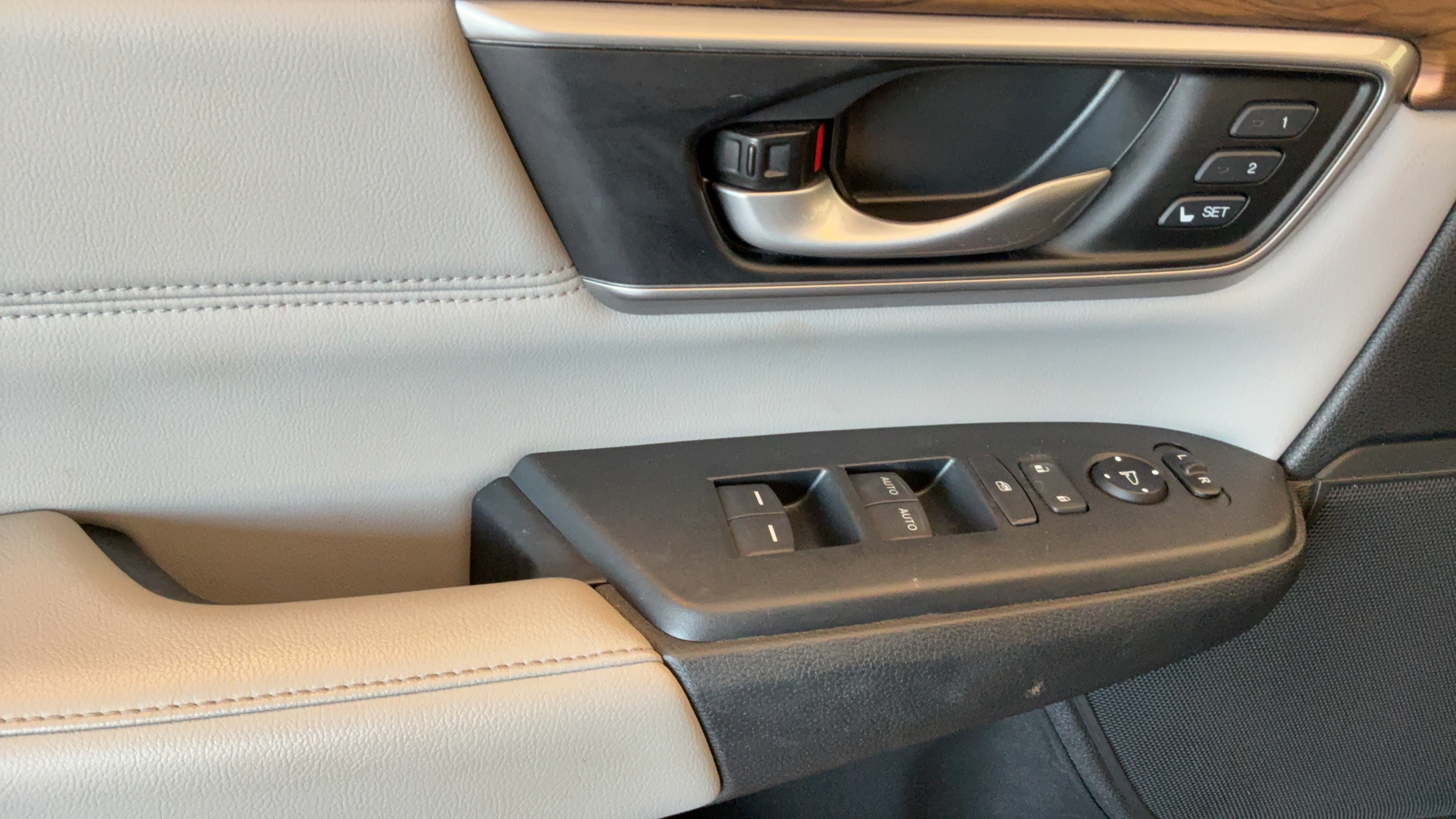 Used 2020 Honda CR-V Touring image 21