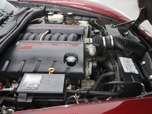 Used 2006 Chevrolet Corvette Convertible w/ Preferred Equipment Group RWD image 13