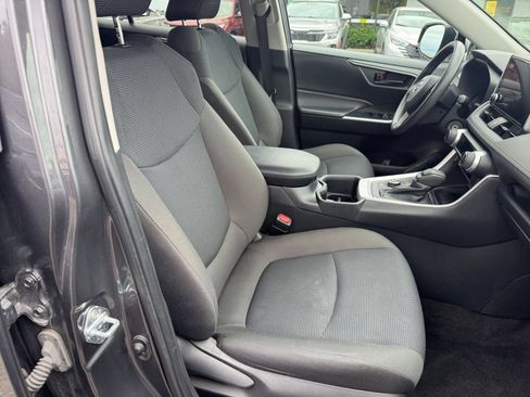 Used 2024 Toyota RAV4 LE AWD/4WD image 34