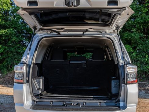 Used 2021 Toyota 4Runner SR5 RWD image 9