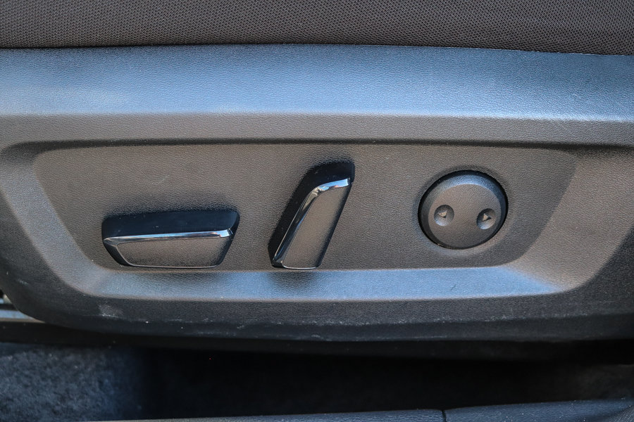 Used 2025 Nissan Rogue SV AWD/4WD image 21