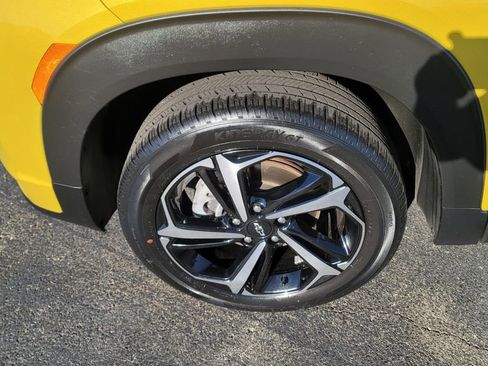 Used 2023 Chevrolet TrailBlazer RS w/ Sun and Liftgate Package AWD/4WD image 6