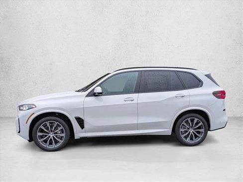 New 2026 BMW X5 xDrive40i w/ M Sport Package image 9