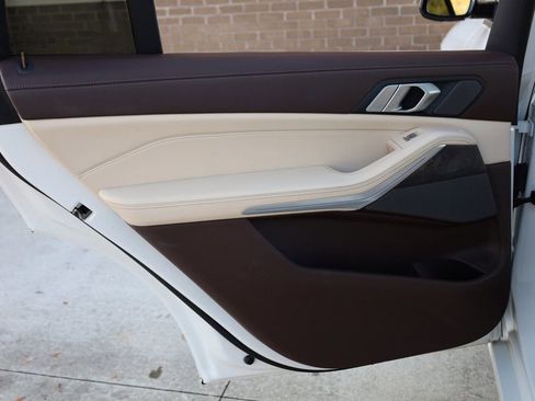 Used 2019 BMW X7 xDrive40i image 17