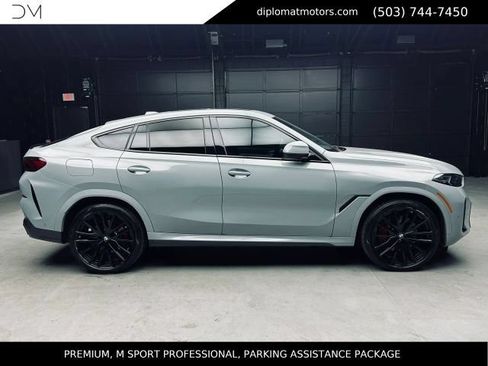 Used 2025 BMW X6 xDrive40i w/ Premium Package AWD/4WD image 8
