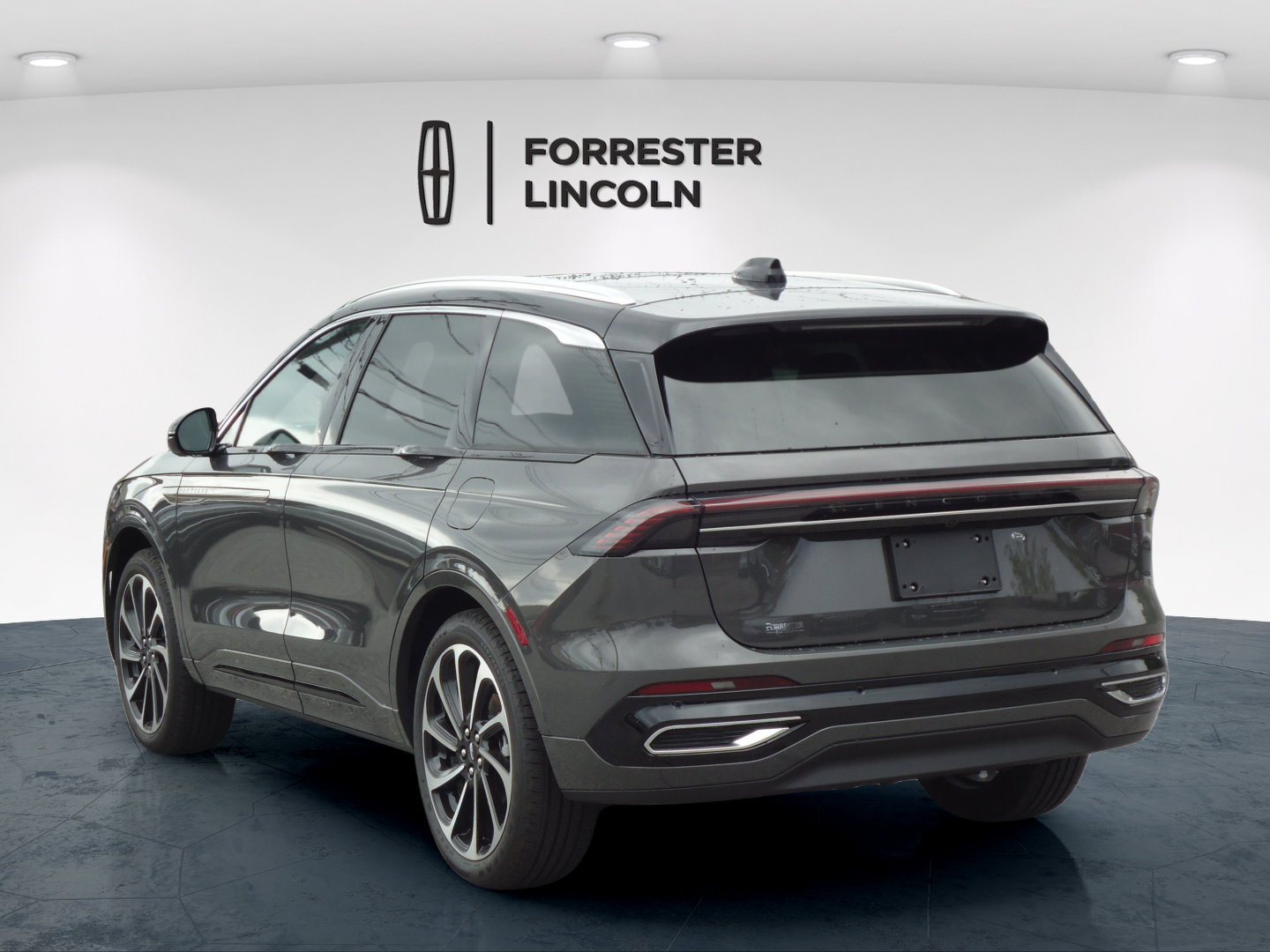 Used 2025 Lincoln Nautilus Black Label AWD/4WD image 5
