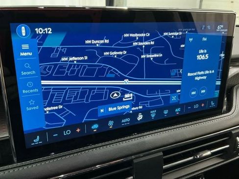 Used 2024 Lincoln Corsair Reserve image 23