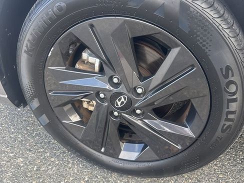 Used 2023 Hyundai Elantra SEL w/ Preferred Accessory Package image 26