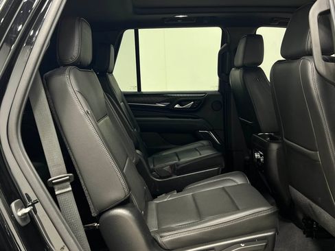 Used 2021 GMC Yukon Denali w/ Denali Premium Package AWD/4WD image 38