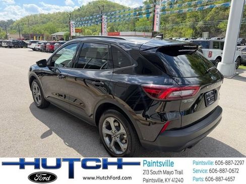 Used 2025 Ford Escape ST-Line Select AWD/4WD image 5