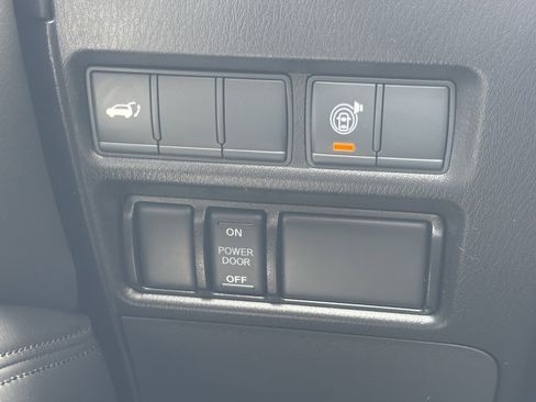Used 2021 Nissan Armada SV w/ SV Appearance Package RWD image 28
