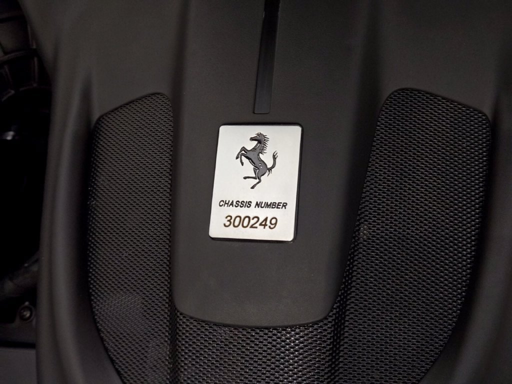 Used 2024 Ferrari Roma RWD image 30