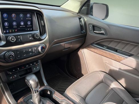 Used 2022 GMC Canyon Denali image 26