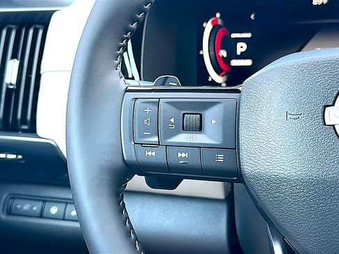 New 2026 Nissan Pathfinder SL FWD image 20