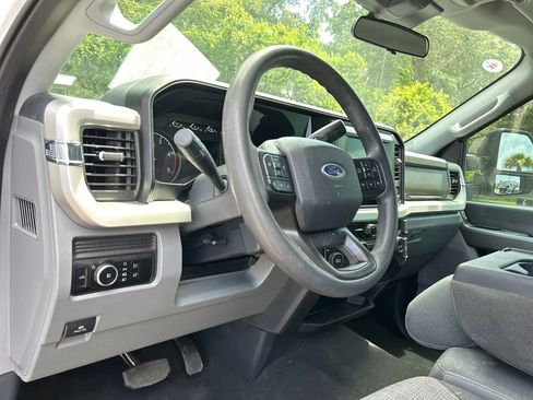 Used 2025 Ford F250 XLT w/ FX4 Off-Road Package AWD/4WD image 10