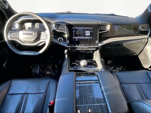 Used 2022 Jeep Wagoneer Series III image 7