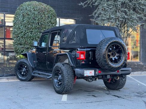 Used 2018 Jeep Wrangler Unlimited Rubicon image 19