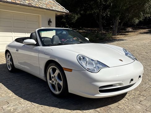 Used 2002 Porsche 911 Cabriolet image 9