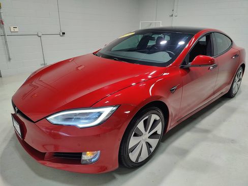 Used 2020 Tesla Model S Long Range Plus AWD/4WD image 17