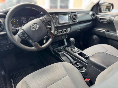 Used 2019 Toyota Tacoma SR w/ SR Convenience Package image 17
