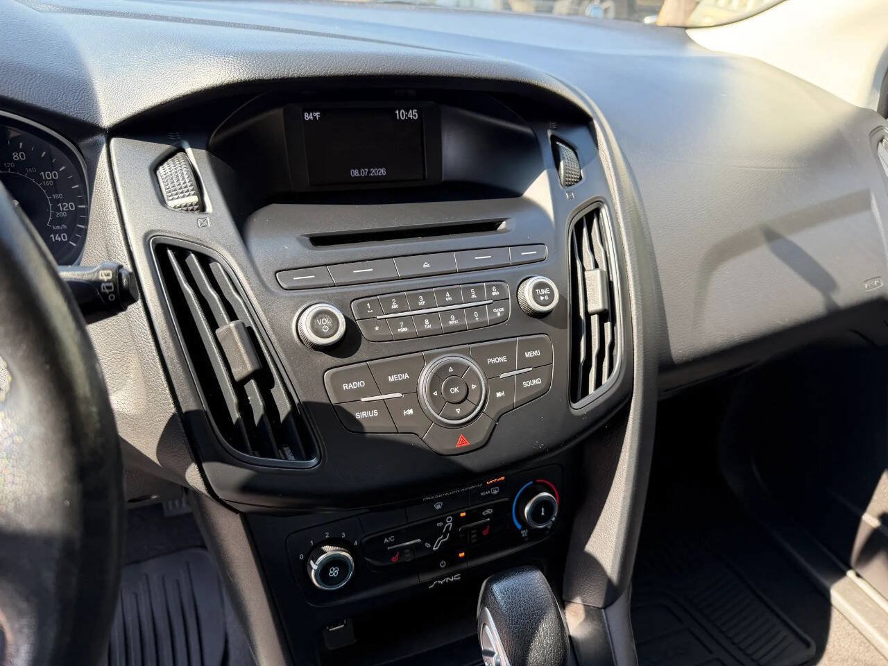 Used 2017 Ford Focus SE w/ Cold Weather Package FWD image 13