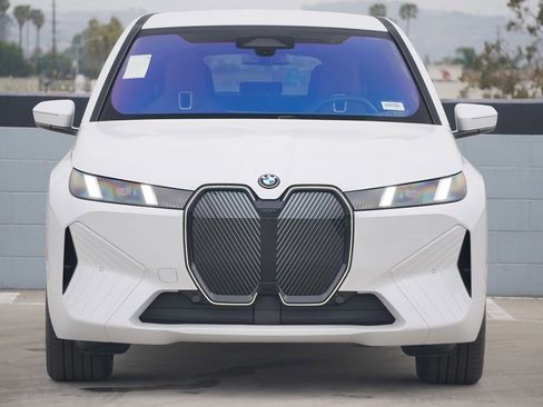 New 2026 BMW iX xDrive45 w/ Premium Package image 2