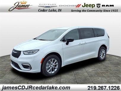 New 2026 Chrysler Pacifica Select