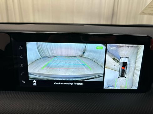 New 2025 Nissan Kicks SR image 15